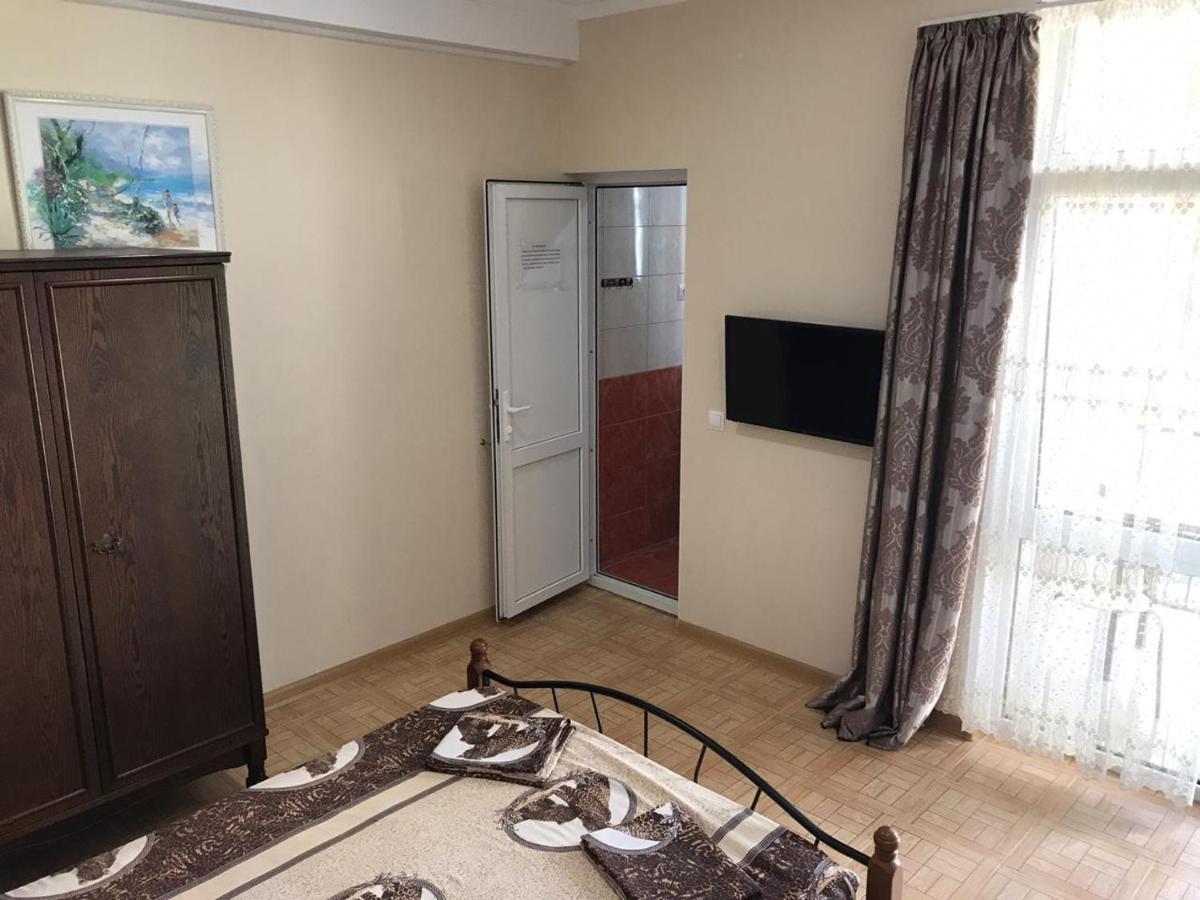 White House Hotel Gagra Buitenkant foto